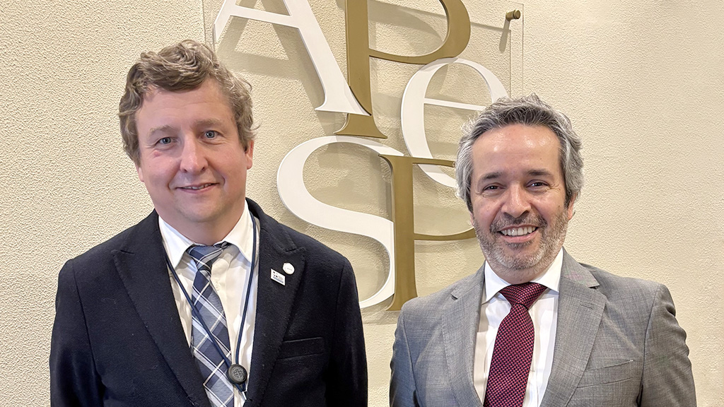 La APESP recibe al Secretario General de EURASHE en su sede